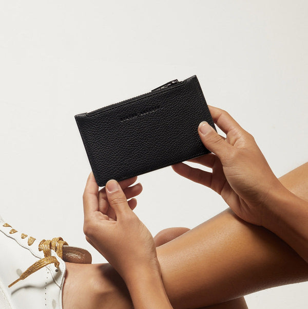 Avoiding Things Wallet | Black